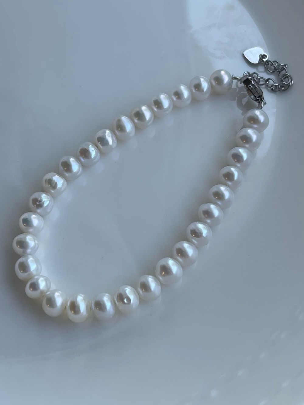 Classic White Pearl Bracelet - Elegant Women's Jewelry 11